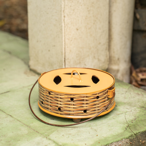 Inspired solutions for creative living and gardening. Handcrafted outdoor home decor available online through Domesticity, Philippines.