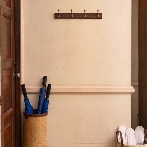 Organized essentials for your entryway to welcome you home after a long day. Surround yourself with beautiful home accessories handcrafted by a Gawad Kalinga community from Negros Occidental Philippines. Get home décor ideas and other essentials from Domesticity.