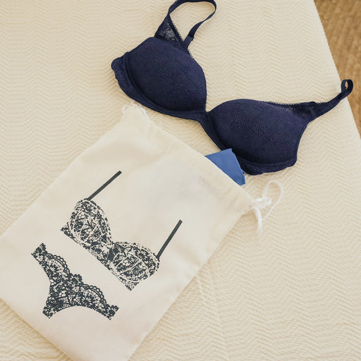 Travel organizers and bags for women. Lovingly made by home decor brand, Domesticity. Available online in the Philippines.