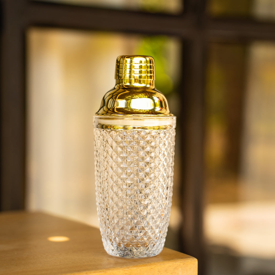 Create the perfect summer soiree with outdoor home accessories and entertaining essentials lovingly made by Domesticity, Philippines. Available online through www.mydomesticity.com.