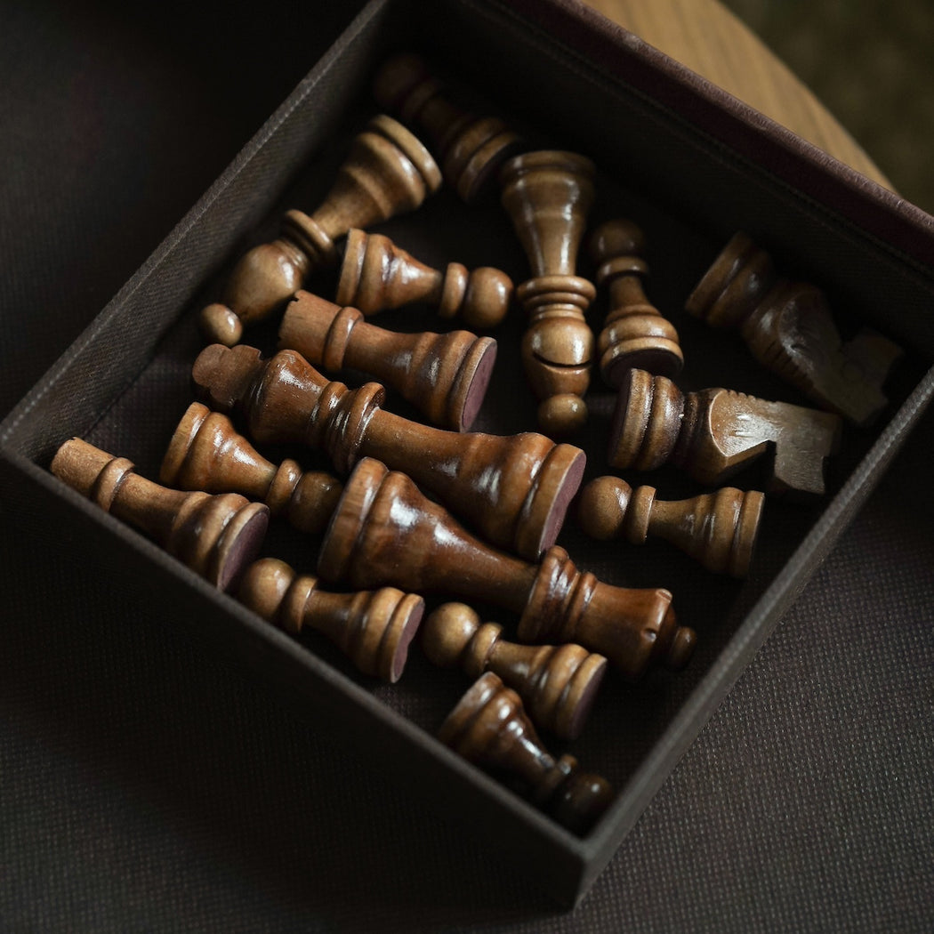 Arthur Classic Chess Set