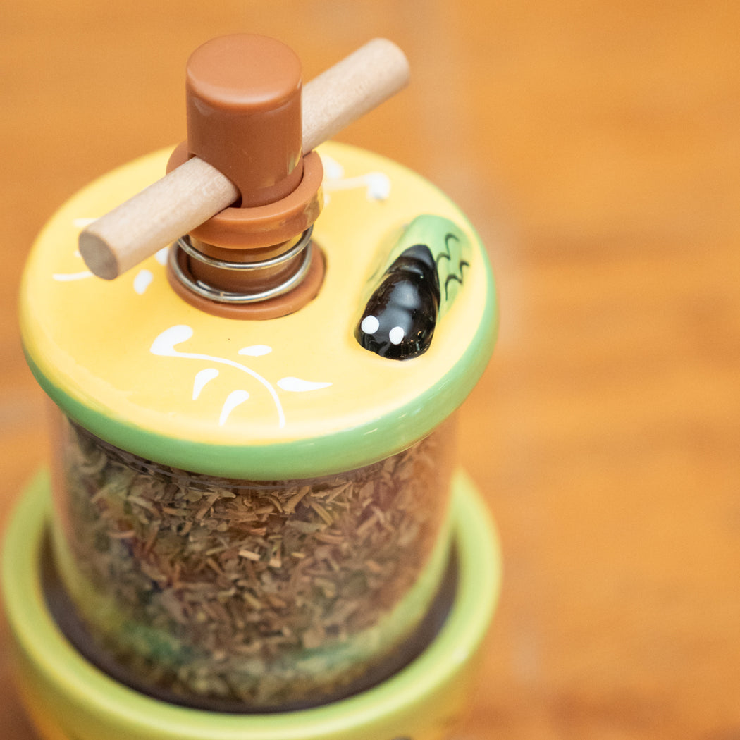 Manon Herbs de Provence Mill - Olives and Bug