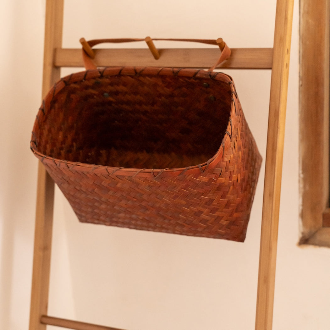 Amalia Bamboo Towel Holder with Woven Basket