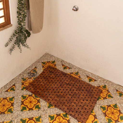 Greta Bamboo Lattice Bathroom Mat – Natural & Brown