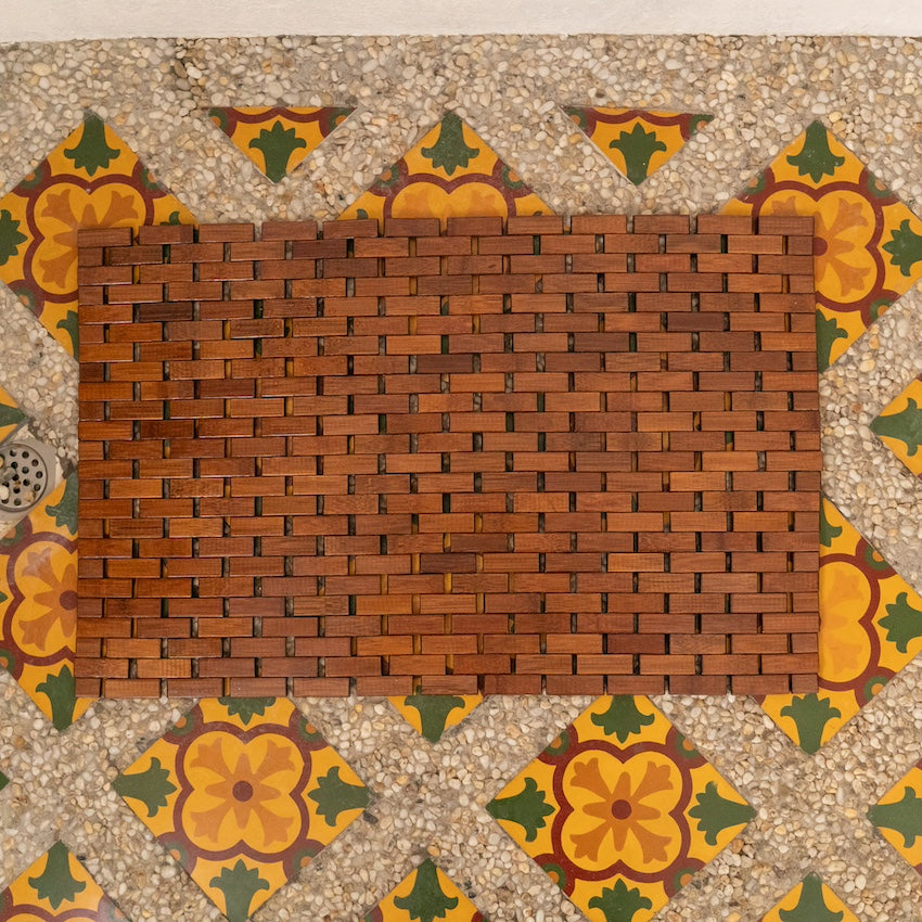 Greta Bamboo Lattice Bathroom Mat – Natural & Brown