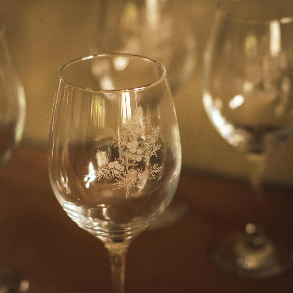 Noelle Etched White Wine Glass Set of 4