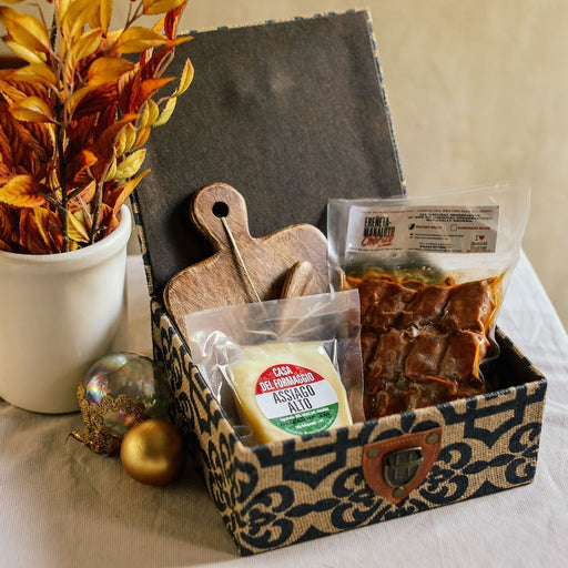 Gourmet Finds Holiday Gift Basket - Spanish Tile