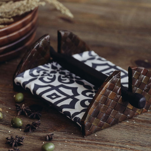 Lucia Napkin Holder